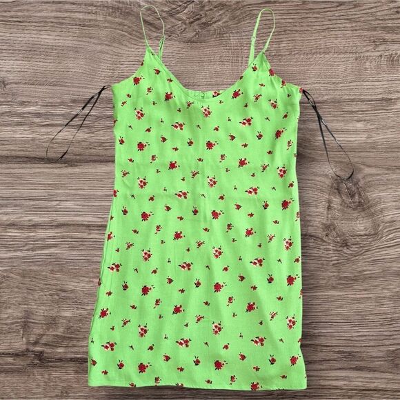 Forever 21 Lime Green and Red Floral Accents Mini Dress Size Small Preowned - Picture 2 of 6